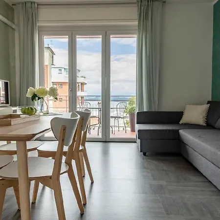 Tolle Ferienwohnung In Mit Eigenem Balkon Und Nah Am Strand * Castelletto sopra Ticino